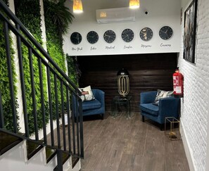 Télévision de 32 pouces avec chaînes numériques