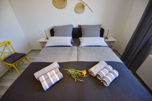 3 bedrooms, iron/ironing board, travel crib, free WiFi