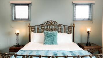 2 bedrooms, desk, iron/ironing board, free WiFi