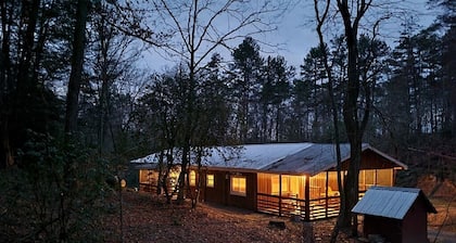 Cabin with Hot Tub Firepit and Fireplace near waterfalls, wineries on 1.25 acres