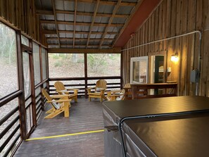 Property grounds - Cabin with Hot Tub Firepit and Fireplace near waterfalls, wineries on 1.25 acres (Murphy)