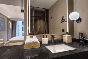 Bathroom - Borrman Hotel (Guangzhou Tianhe Sports Center Linhe West Metro Station) (Guangzhou)
