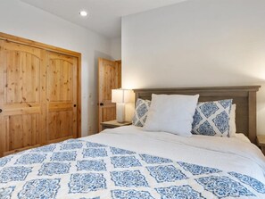 3 camere, ferro/asse da stiro, Wi-Fi gratuito, lenzuola