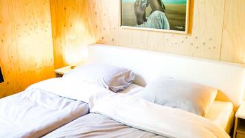 3 slaapkamers, een bureau, gratis wifi, beddengoed