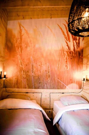 3 bedrooms, desk, free WiFi, bed sheets