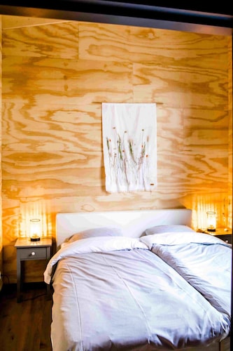 Waterside holiday home. Centrally situated in Friesland