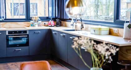 Waterside holiday home. Centrally situated in Friesland