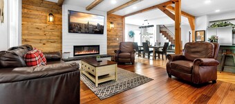 Walk To Town, Hottub, Firepit, Games, Mt Snow