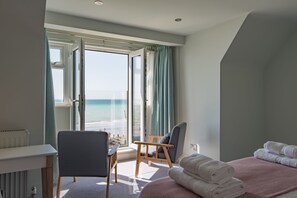 5 bedrooms, iron/ironing board, travel cot, WiFi