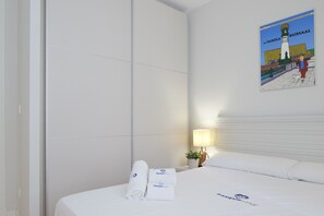 2 habitaciones, tabla de planchar con plancha y wifi gratis 