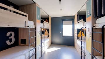 Individually furnished, soundproofing, free WiFi, bed sheets
