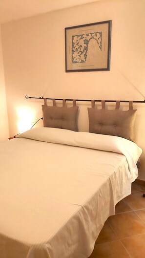 2 chambres, fer et planche à repasser, lit parapluie, Wi-Fi gratuit