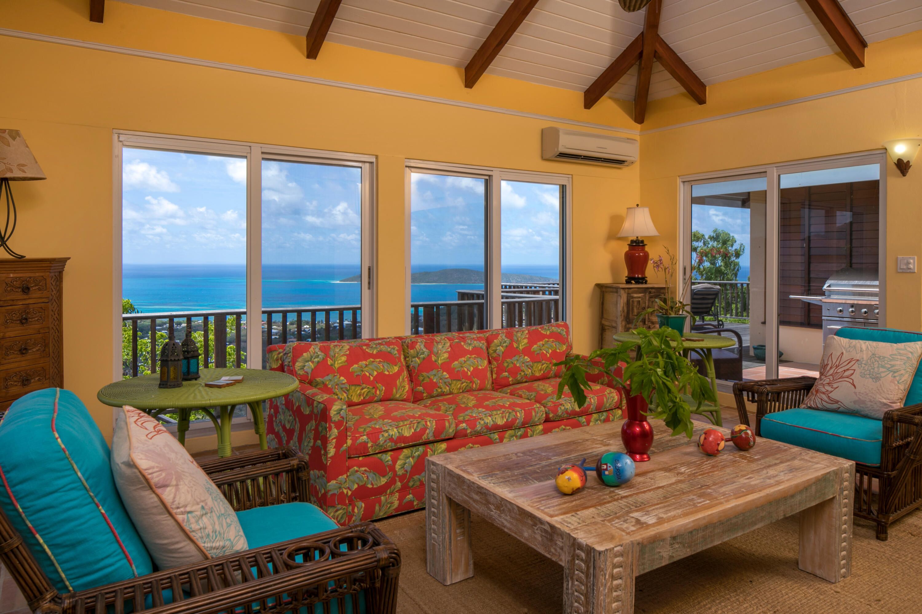 Smart TV, table tennis, books, stereo