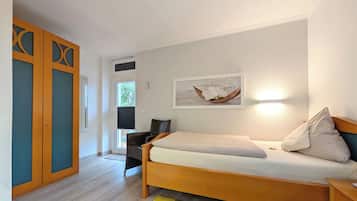 Blackout curtains, soundproofing, free WiFi, bed sheets