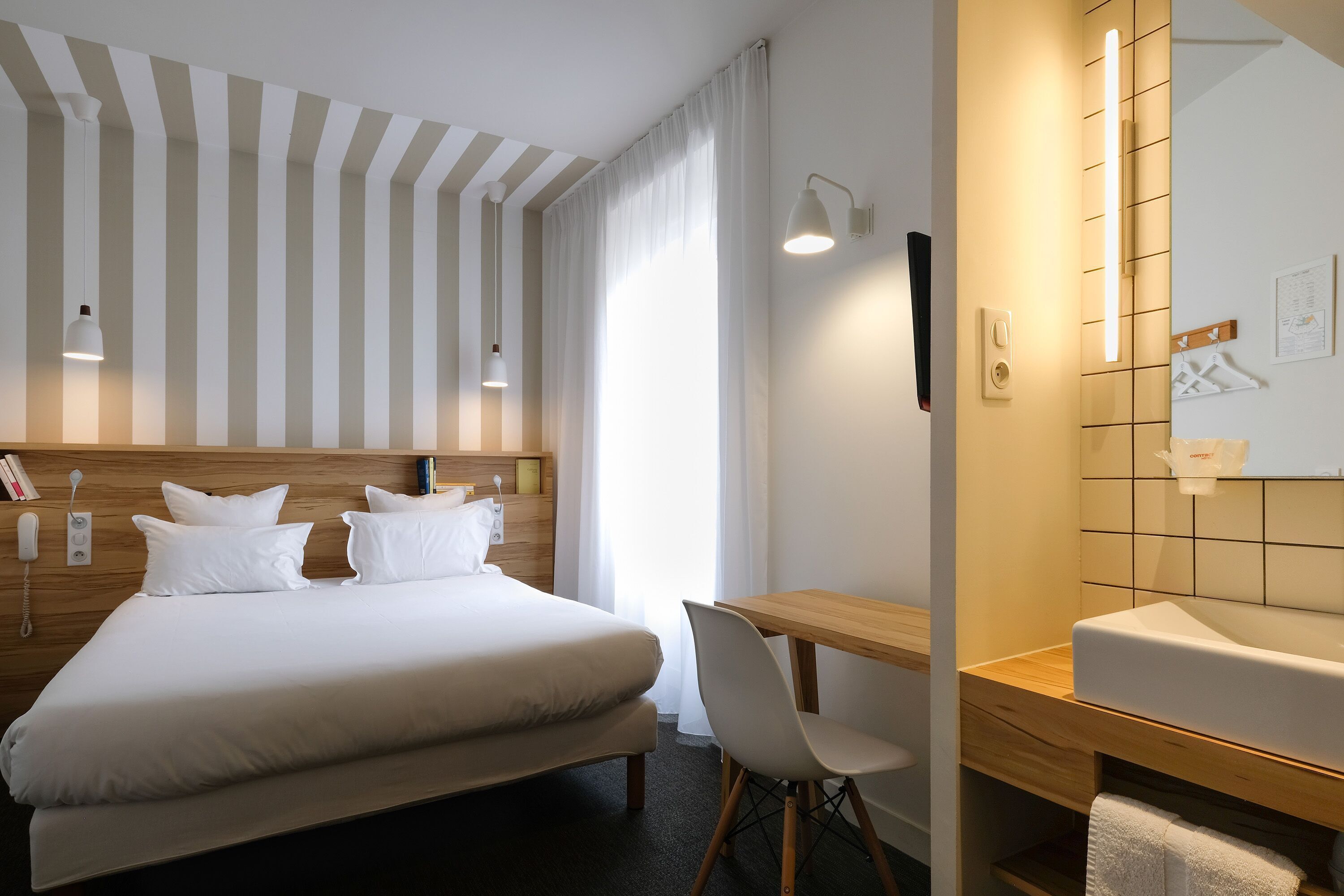 Premium bedding, soundproofing, iron/ironing board, free WiFi
