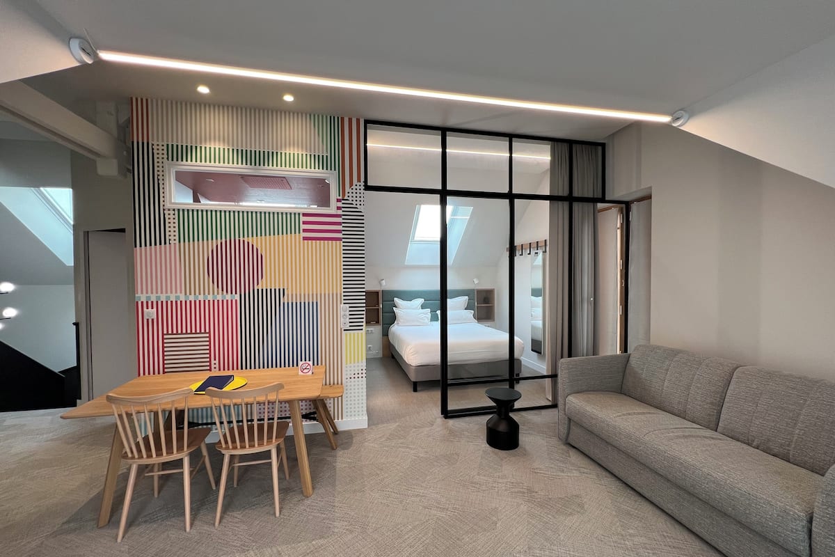 Comfort appartement | Woonruimte | Een flatscreentelevisie