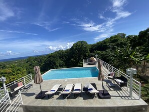 Outdoor pool - RunAway to Tranquility (Runaway Bay)