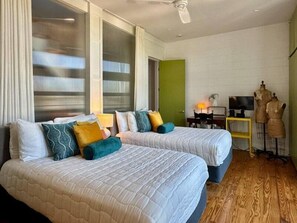 3 habitaciones, tabla de planchar con plancha, wifi y ropa de cama 