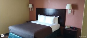 Comfort Suite | Bathroom | Jetted tub, rainfall showerhead, hair dryer, towels