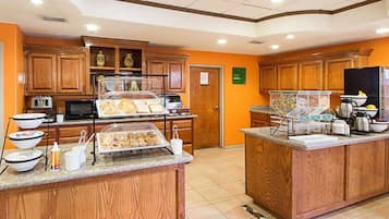 Desayuno buffet incluido todos los días