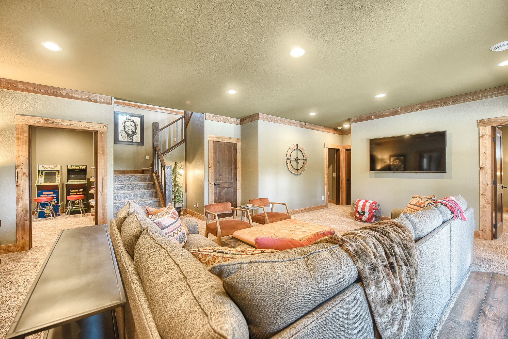 5 En Suites For All Bedrooms! , 3720 Sq. Ft., Hot Tub, Fully Custom! Clubouse - Deadwood, SD