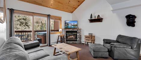 Smart-TV, Kamin, DVD-Player, Videothek