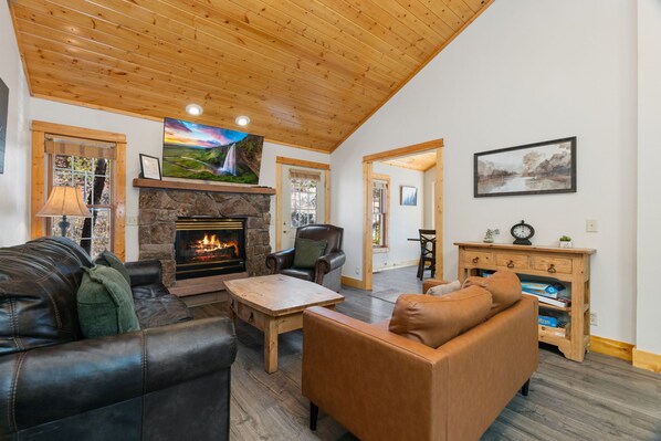 Smart TV, fireplace, DVD player, video library