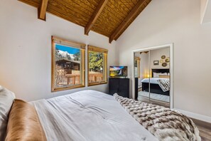 2 sovrum, strykjärn/strykbräda, gratis wi-fi och sängkläder