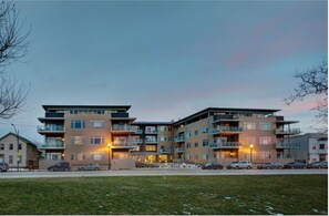 Exterior - Luxury 2BD/2BTH Apartment in Hingetown Ohio City (Cleveland)