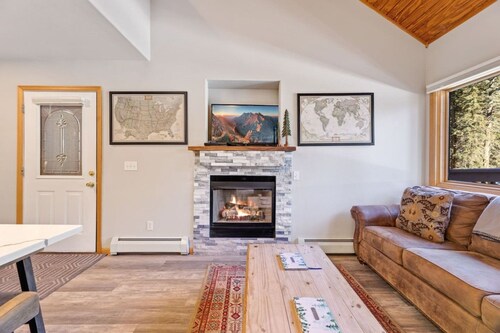 Riverside Sanctuary • RMNP • River Views