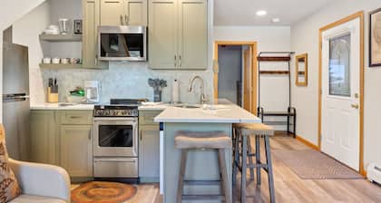 Creekside Suite 20 River View!