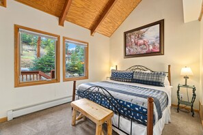 2 chambres, fer et planche à repasser, Wi-Fi gratuit, draps fournis