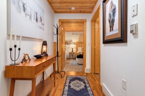 Interior - Bugle Point B08 (Private Hot tub) River Views! (Estes Park)