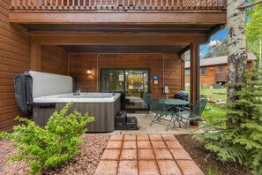 Terrace/patio - Fall River Retreat • Private Hot Tub • Near RMNP (Estes Park)
