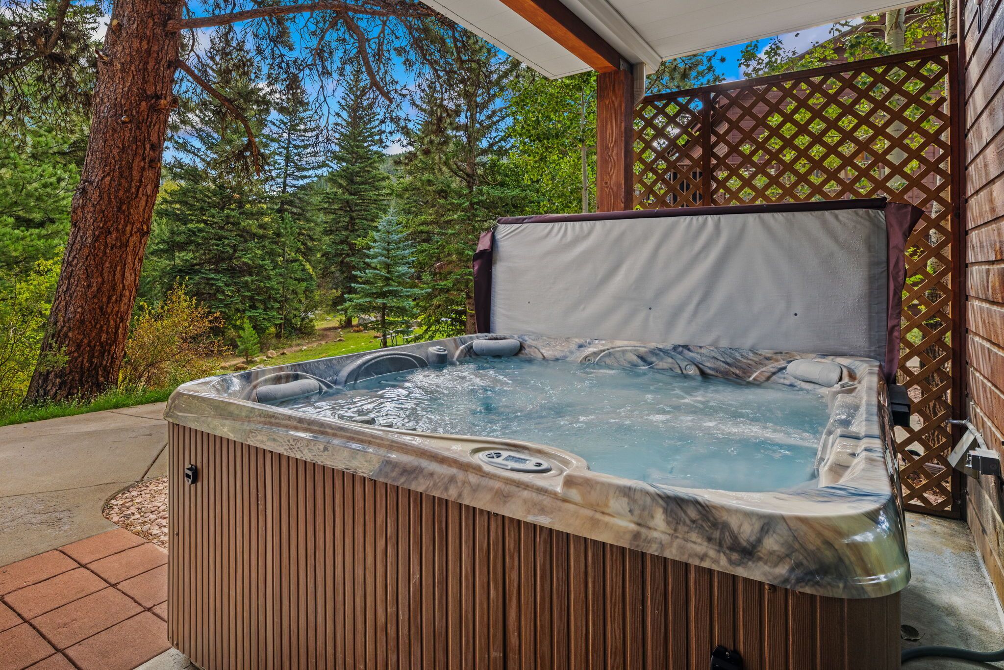 Bain à remous extérieur