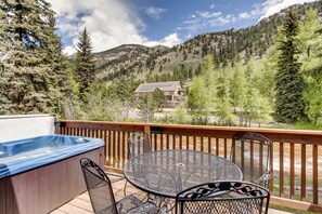 Outdoor dining - Bugle Pointe A09 (Private Hot tub) River Views! (Estes Park)