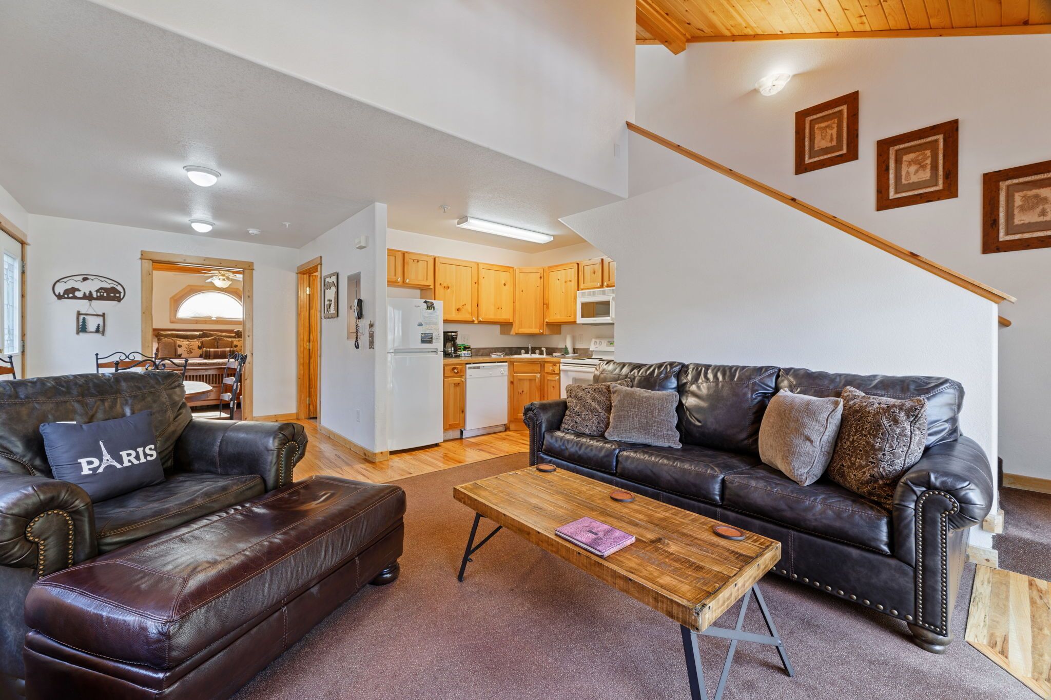 Smart TV, fireplace, DVD player, video library