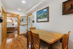 Dining - Riverfront Hideaway • Private Hot Tub • Close to RMNP (Estes Park)