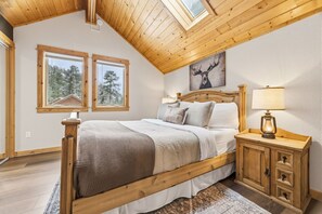 1 bedroom, iron/ironing board, free WiFi, bed sheets - Fall River Hideaway • Private Hot Tub • Close to RMNP (Estes Park)