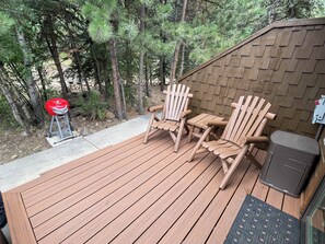 Terrace/patio - Fall River Hideaway • Private Hot Tub • Close to RMNP (Estes Park)