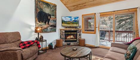 Smart-TV, peis, DVD-spiller og filmbibliotek