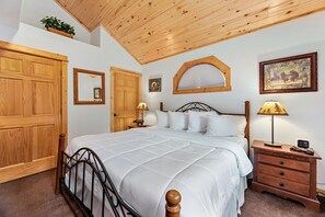 2 bedrooms, iron/ironing board, free WiFi, bed sheets - Bugle Pointe A10 River View! (Estes Park)