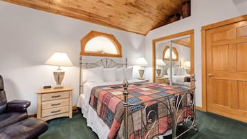 2 bedrooms, iron/ironing board, WiFi (free), bed sheets