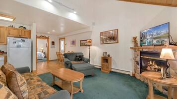 Smart TV, fireplace, DVD player, video library