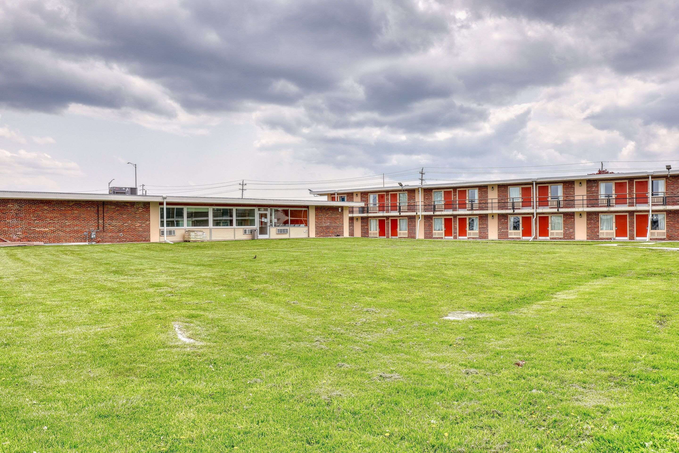 Photo - Suburban Studios Neenah-Appleton