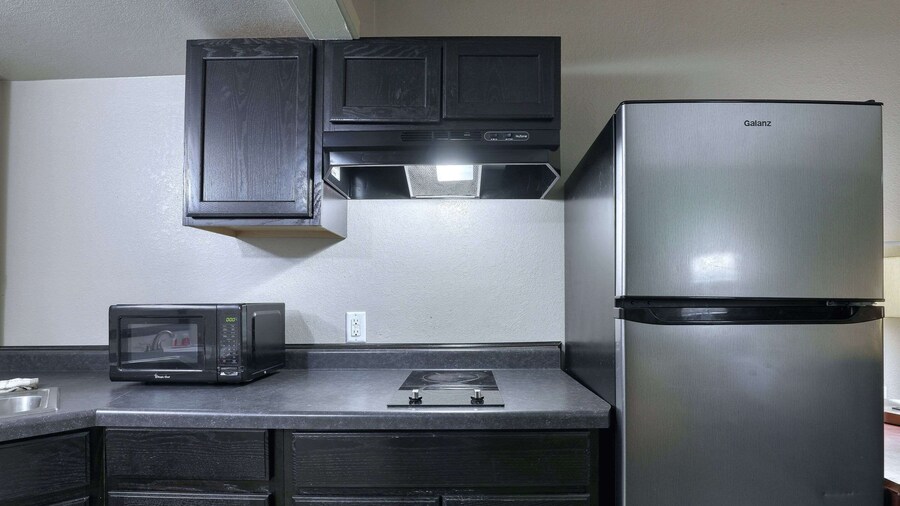 Suburban Studios Neenah-Appleton