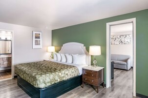 Escritorio, cortinas blackout, wifi gratis y ropa de cama 