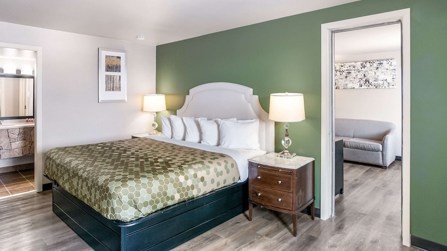 Suburban Studios Neenah-Appleton