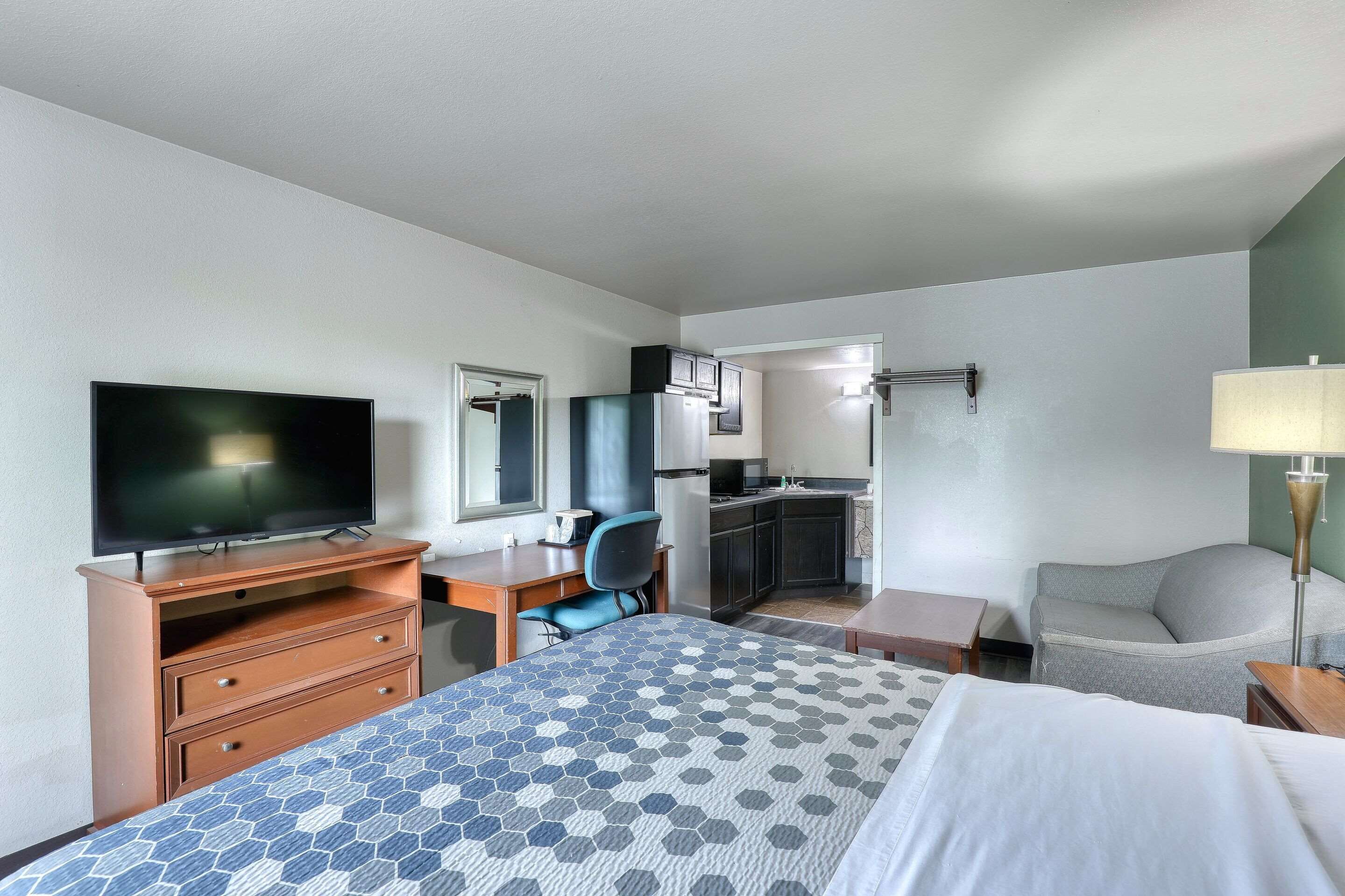 Photo - Suburban Studios Neenah-Appleton