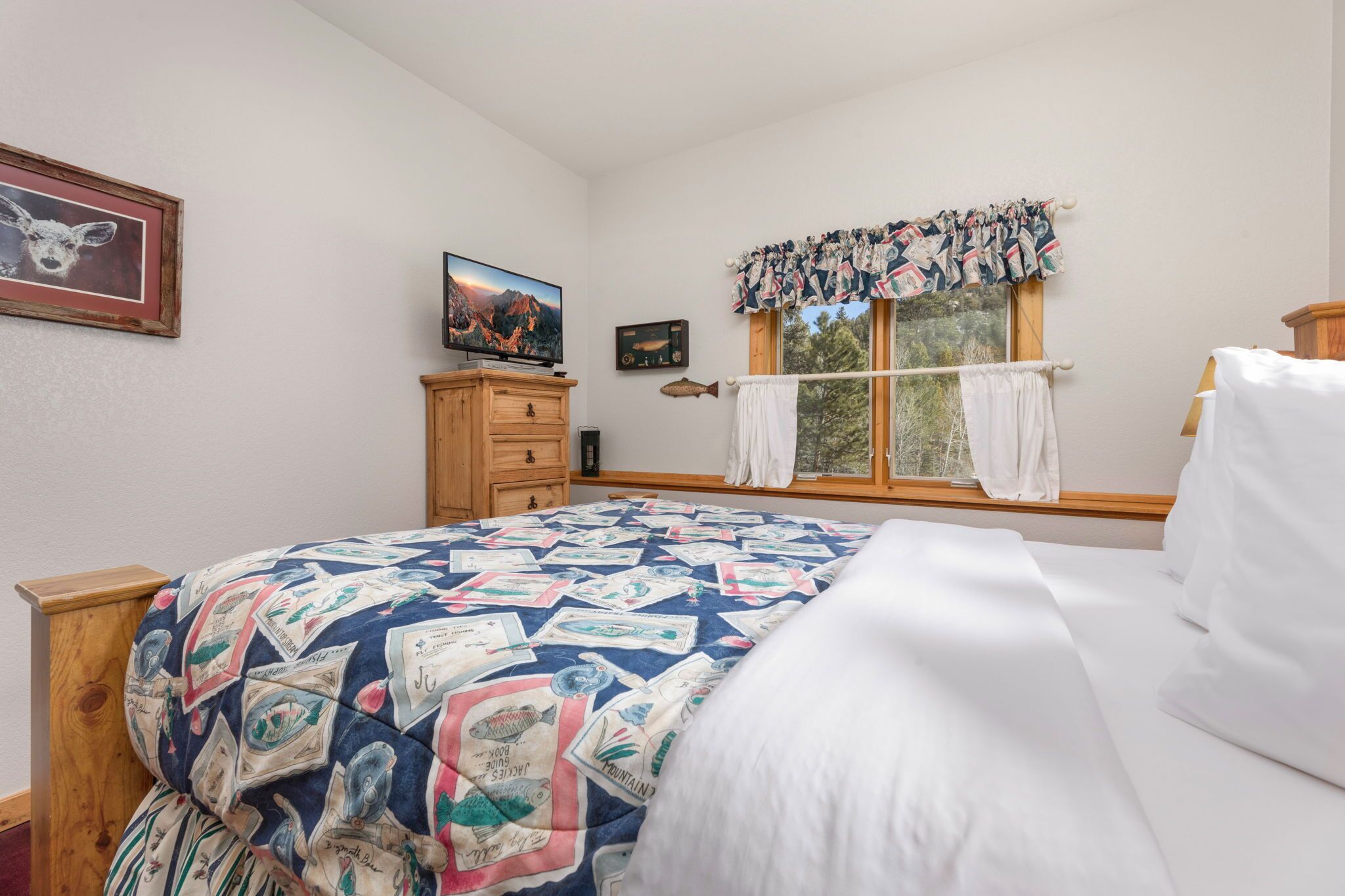 1 slaapkamer, een strijkplank/strijkijzer, gratis wifi, beddengoed
